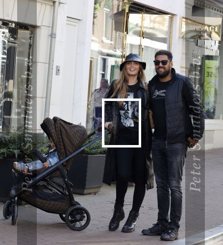 Amsterdam 8 oktober 2021
Kim feenstra en haar vriend Stanley tailor op de pc hooftstraat met hun zoon