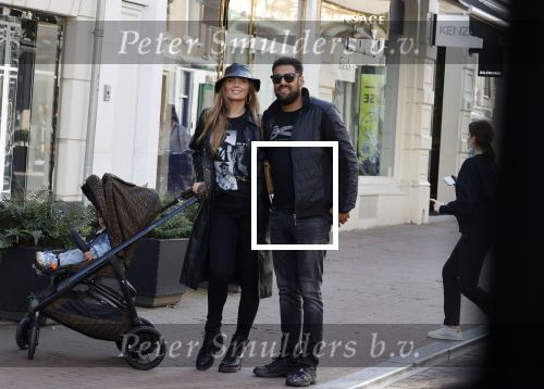 Amsterdam 8 oktober 2021
Kim feenstra en haar vriend Stanley tailor op de pc hooftstraat met hun zoon
