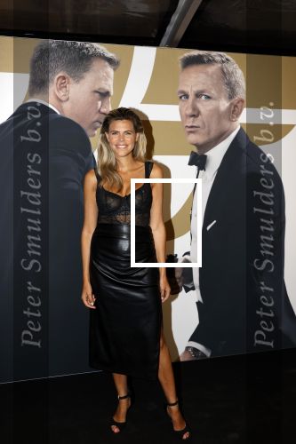 Amsterdam 28 september 2021
Premiere James Bond in Tuschinski. Kim Kotter kwam met een vriendin