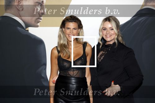 Amsterdam 28 september 2021
Premiere James Bond in Tuschinski. Kim Kotter kwam met een vriendin