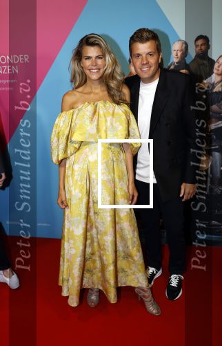Amsterdam 11 oktober 2021
Premiere Liefde zonder grenzenin Tuschinski met in de hoofdrol Yolanthe Cabau v Kasbergen Jim Bakkum Soy Kroon Abbey Hoes  Hajo Bruins en Peggy Vrijens .
Kim Kotter en Jaap Reesema