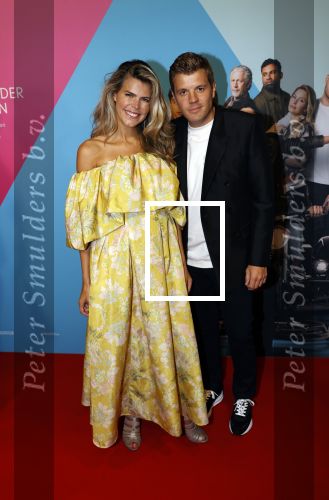 Amsterdam 11 oktober 2021
Premiere Liefde zonder grenzenin Tuschinski met in de hoofdrol Yolanthe Cabau v Kasbergen Jim Bakkum Soy Kroon Abbey Hoes  Hajo Bruins en Peggy Vrijens .
Kim Kotter en Jaap Reesema