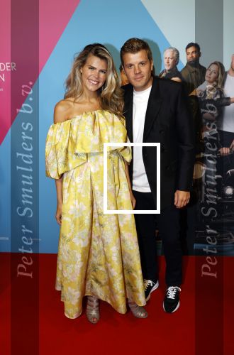 Amsterdam 11 oktober 2021
Premiere Liefde zonder grenzenin Tuschinski met in de hoofdrol Yolanthe Cabau v Kasbergen Jim Bakkum Soy Kroon Abbey Hoes  Hajo Bruins en Peggy Vrijens .
Kim Kotter en Jaap Reesema