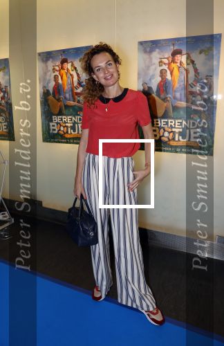 Amsterdam 26 september 2021
Premiere Berend Botje in pathe arena . Kim Pieters met zoons