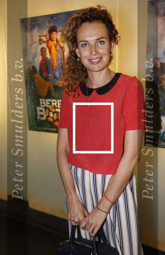 Amsterdam 26 september 2021
Premiere Berend Botje in pathe arena . Kim Pieters met zoons