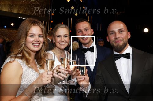 Amsterdam 14 oktober 2021
Televizierring gala in Carre Amsterdam.. De winnaar is Jessica Villerius met de kinderen van Ruinerwold
