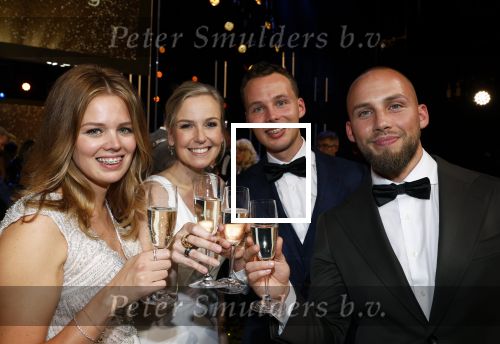Amsterdam 14 oktober 2021
Televizierring gala in Carre Amsterdam.. De winnaar is Jessica Villerius met de kinderen van Ruinerwold