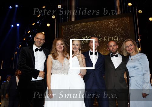Amsterdam 14 oktober 2021
Televizierring gala in Carre Amsterdam.. De winnaar is Jessica Villerius met de kinderen van Ruinerwold