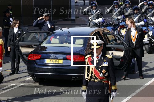Den Haag 21 september 2021
Prinsjesdag in Den Haag 2021. De troonrede is in de grote kerk. Aanwezig namens de koninklijke familie zijn Koning Willem Alexander en Koningin Maxima Prins Constantijn en Prinses Laurentien. Audi A8 van Koning Willem Alexander