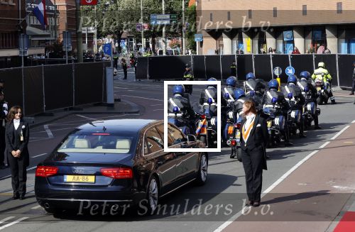 Den Haag 21 september 2021
Prinsjesdag in Den Haag 2021. De troonrede is in de grote kerk. Aanwezig namens de koninklijke familie zijn Koning Willem Alexander en Koningin Maxima Prins Constantijn en Prinses Laurentien. Audi A8 van Koning Willem Alexander