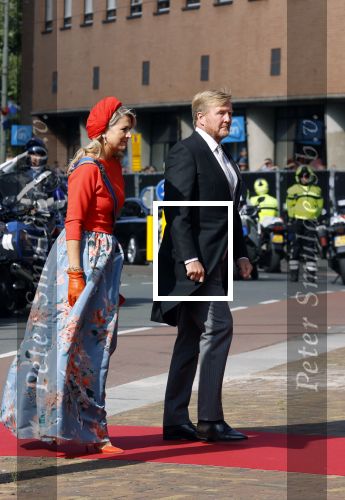 Den Haag 21 september 2021
Prinsjesdag in Den Haag 2021. De troonrede is in de grote kerk. Aanwezig namens de koninklijke familie zijn Koning Willem Alexander en Koningin Maxima Prins Constantijn en Prinses Laurentien.