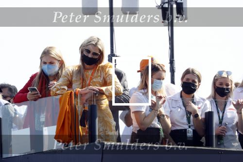 Zandvoort 5 september 2021
GP formule 1 op Zandvoort .
Aanwezig oa Koning Willem Alexander Koningin maxima Prinses Amalia en prinses Ariane .