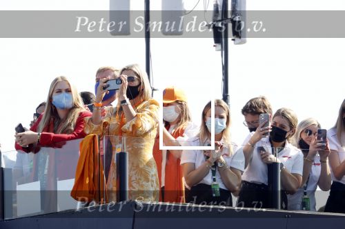 Zandvoort 5 september 2021
GP formule 1 op Zandvoort .
Aanwezig oa Koning Willem Alexander Koningin maxima Prinses Amalia en prinses Ariane .