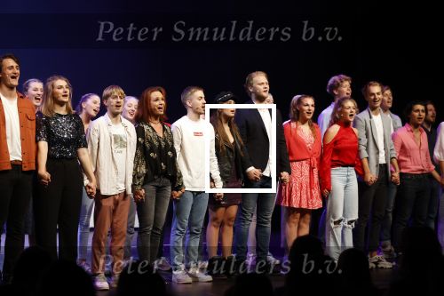 Amersfoort 14 september 2021
Musical waarin oa Jada Borsato Leontine Borsato en Roeland Beelen in de Flint. Luca Borsato kwam met zijn vriendin. Ook Marco en Senna waren aanwezig.