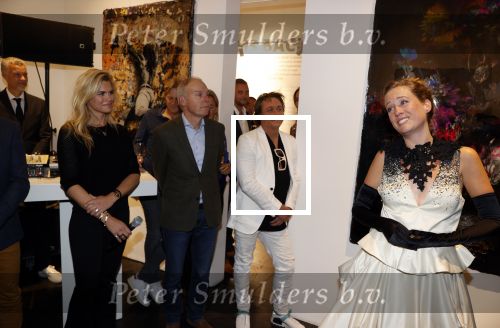 Amsterdam 6 oktober 2021
Opening expositie Bram Reijnders . Nicolette v dam is de host van de avond. Lida Straathof