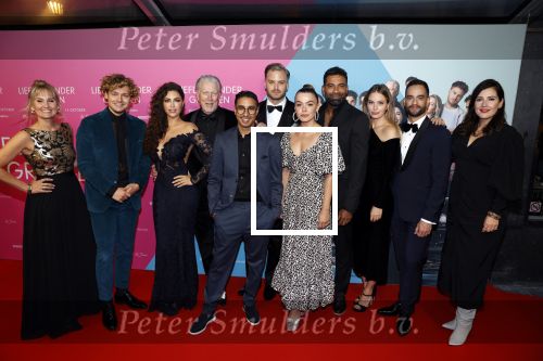 Amsterdam 11 oktober 2021
Premiere Liefde zonder grenzenin Tuschinski met in de hoofdrol Yolanthe Cabau v Kasbergen Jim Bakkum Soy Kroon Abbey Hoes  Hajo Bruins en Peggy Vrijens