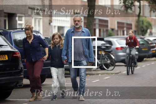 Amsterdam 25 september 2021
Lies Visschedijk met haar neiwue vriend Mar en zijn dochter op straat in Amsterdam.