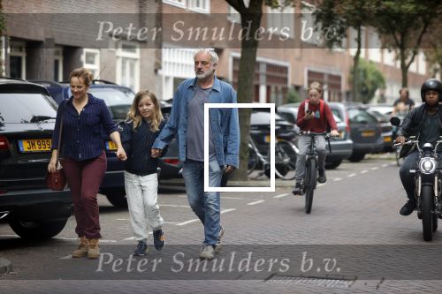 Amsterdam 25 september 2021
Lies Visschedijk met haar neiwue vriend Mar en zijn dochter op straat in Amsterdam.