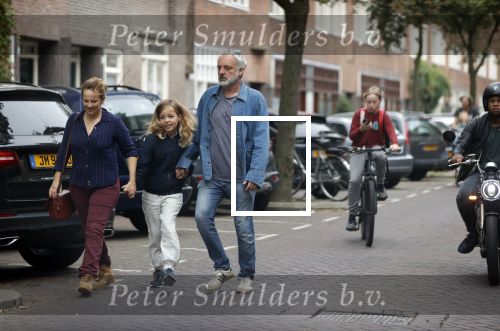 Amsterdam 25 september 2021
Lies Visschedijk met haar neiwue vriend Mar en zijn dochter op straat in Amsterdam.