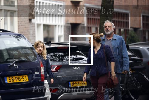 Amsterdam 25 september 2021
Lies Visschedijk met haar neiwue vriend Mar en zijn dochter op straat in Amsterdam.