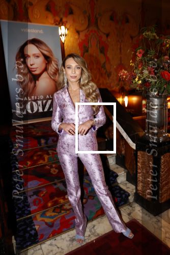 Amsterdam 6 oktober 2021
Premiere altijd al Loiza  van Loiza Lamers in tuschinski.
Loiza nam haar vriend Jelle Ploeg mee