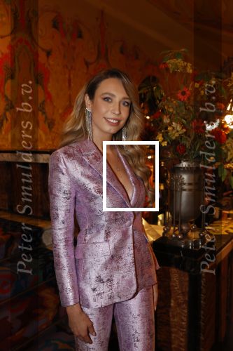 Amsterdam 6 oktober 2021
Premiere altijd al Loiza  van Loiza Lamers in tuschinski.
Loiza nam haar vriend Jelle Ploeg mee
