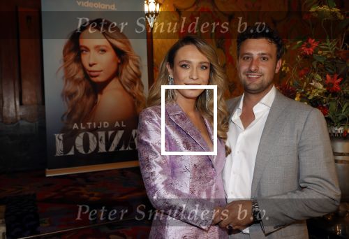 Amsterdam 6 oktober 2021
Premiere altijd al Loiza  van Loiza Lamers in tuschinski.
Loiza nam haar vriend Jelle Ploeg mee