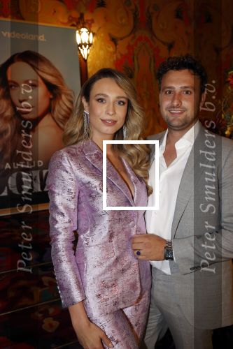 Amsterdam 6 oktober 2021
Premiere altijd al Loiza  van Loiza Lamers in tuschinski.
Loiza nam haar vriend Jelle Ploeg mee