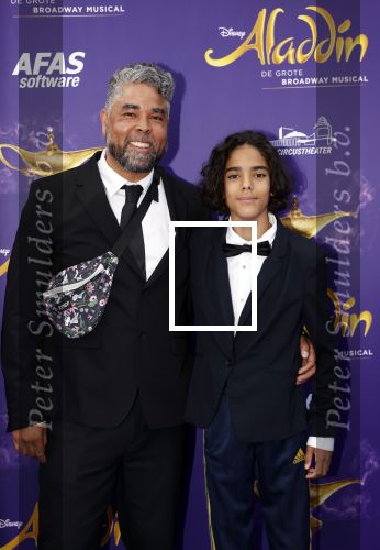 Scheveningen 26 september 2021
Premiere Aladdin in het circustheater.
London Loy met zoon