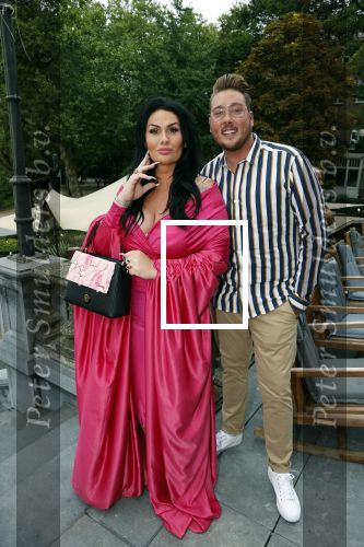 Amsterdam 2 september 2021
Aftrap van Stoptober bij Vondel CS.
Aanwezig Patricia PaaY Hans Klok Bill v Dijk  Louisa en Rowan en Patrick Martens .