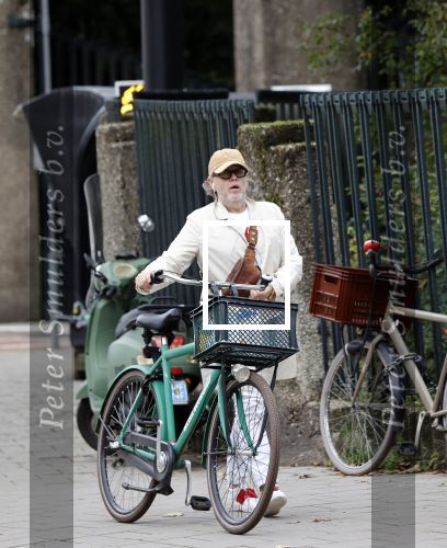 Amsterdam 7 oktober 2021
Marc Marie Huybregts op de fiets in Amsterdam zuid