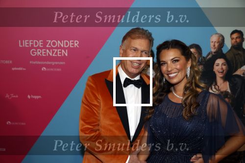 Amsterdam 11 oktober 2021
Premiere Liefde zonder grenzenin Tuschinski met in de hoofdrol Yolanthe Cabau v Kasbergen Jim Bakkum Soy Kroon Abbey Hoes  Hajo Bruins en Peggy Vrijens . Marcel Boekhoorn met zijn vriendin Rebecca Cabau v Kasbereg