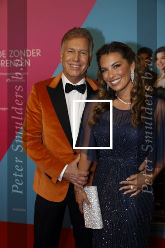 Amsterdam 11 oktober 2021
Premiere Liefde zonder grenzenin Tuschinski met in de hoofdrol Yolanthe Cabau v Kasbergen Jim Bakkum Soy Kroon Abbey Hoes  Hajo Bruins en Peggy Vrijens . Marcel Boekhoorn met zijn vriendin Rebecca Cabau v Kasbereg