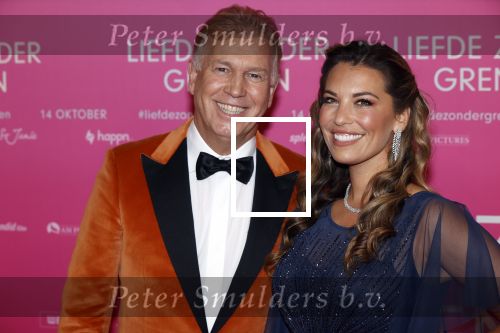 Amsterdam 11 oktober 2021
Premiere Liefde zonder grenzenin Tuschinski met in de hoofdrol Yolanthe Cabau v Kasbergen Jim Bakkum Soy Kroon Abbey Hoes  Hajo Bruins en Peggy Vrijens . Marcel Boekhoorn met zijn vriendin Rebecca Cabau v Kasbereg
