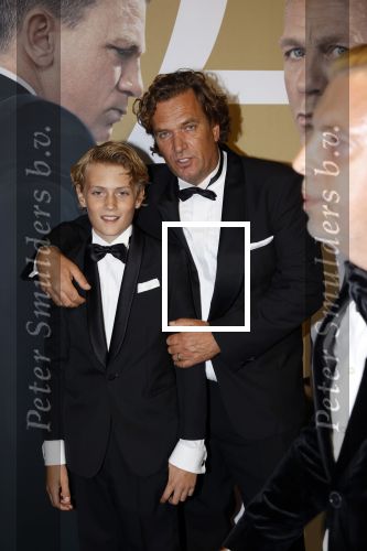 Amsterdam 28 september 2021
Premiere James Bond in Tuschinski. Marco Juffermans met zijn zoon