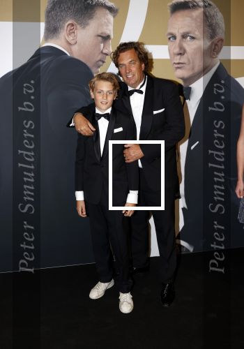 Amsterdam 28 september 2021
Premiere James Bond in Tuschinski. Marco Juffermans met zijn zoon