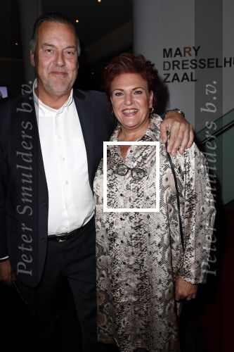 Amsterdam 11 oktober 2021
Premiere Simone Kleinsma in deLamar theater.
Marjolijn Touw met partner