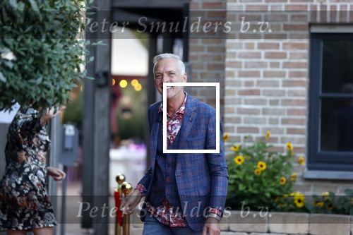 Noordwijk 4 september 2021
Martien Meiland viert zijn 60e verjaardag in de tuin van zijn nieuwe huis/villa. Aanwezig oa Erica Meiland Maxime Meiland (zwanger) met partner Leroy Molkenboer en Montana Meiland met partner Dirk
