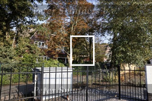 Noordwijkerhout 9 oktober 2021
Het nieuwe huis van Martien Meiland en zijn buren hebben samen een pad naar de huizen.
