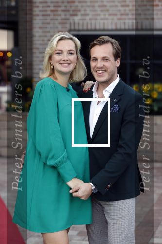 Noordwijk 4 september 2021
Martien Meiland viert zijn 60e verjaardag in de tuin van zijn nieuwe huis/villa. Aanwezig oa Erica Meiland Maxime Meiland (zwanger) met partner Leroy Molkenboer en Montana Meiland met partner Dirk