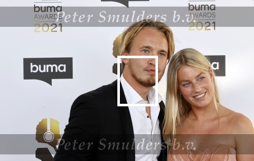 Amsterdam 20 september 2021
Buma awards in Bimhuis in Amsterdam.
Mc Snelle , Lars Bos. Met zijn vriendin Sterre Kunzler