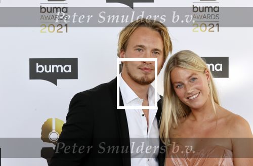 Amsterdam 20 september 2021
Buma awards in Bimhuis in Amsterdam.
Mc Snelle , Lars Bos. Met zijn vriendin Sterre Kunzler