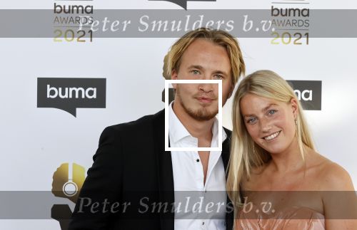 Amsterdam 20 september 2021
Buma awards in Bimhuis in Amsterdam.
Mc Snelle , Lars Bos. Met zijn vriendin Sterre Kunzler