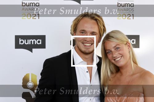 Amsterdam 20 september 2021
Buma awards in Bimhuis in Amsterdam.
Mc Snelle , Lars Bos. Met zijn vriendin Sterre Kunzler