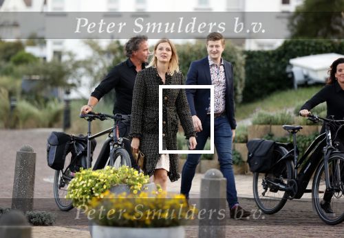 Noordwijk 4 september 2021
Martien Meiland viert zijn 60e verjaardag in de tuin van zijn nieuwe huis/villa. Aanwezig oa Erica Meiland Maxime Meiland (zwanger) met partner Leroy Molkenboer en Montana Meiland met partner Dirk