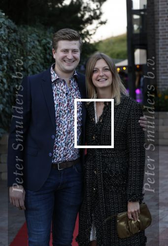 Noordwijk 4 september 2021
Martien Meiland viert zijn 60e verjaardag in de tuin van zijn nieuwe huis/villa. Aanwezig oa Erica Meiland Maxime Meiland (zwanger) met partner Leroy Molkenboer en Montana Meiland met partner Dirk