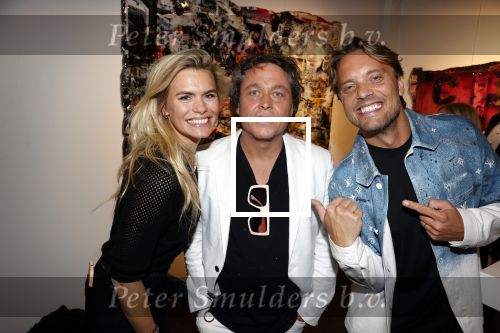 Amsterdam 6 oktober 2021
Opening expositie Bram Reijnders . Nicolette v dam is de host van de avond.