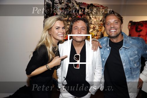 Amsterdam 6 oktober 2021
Opening expositie Bram Reijnders . Nicolette v dam is de host van de avond.