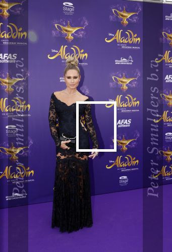 Scheveningen 26 september 2021
Premiere Aladdin in het circustheater.
Nikkie Plessen kwam met goede vriend Sven Sauve