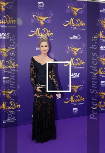 Scheveningen 26 september 2021
Premiere Aladdin in het circustheater.
Nikkie Plessen kwam met goede vriend Sven Sauve
